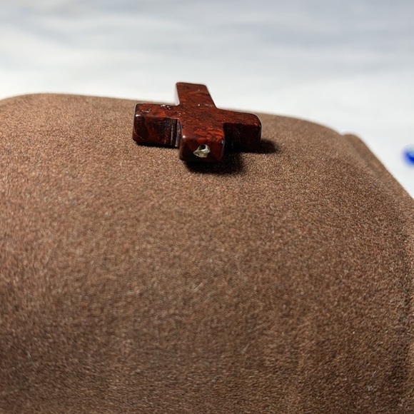 Set of miscellaneous religious necklace charms. - Picture 7 of 7